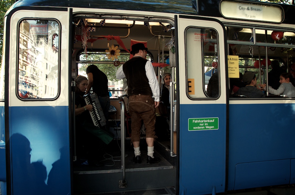 Çay & Brezn Tram 2013