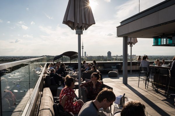 Rooftop Bars & Dachterrassen mit Aussicht München 2025