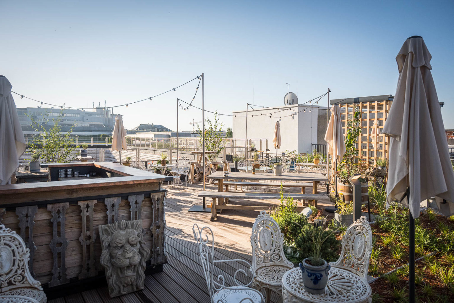 Rooftop Bars & Dachterrassen mit Aussicht München 2025