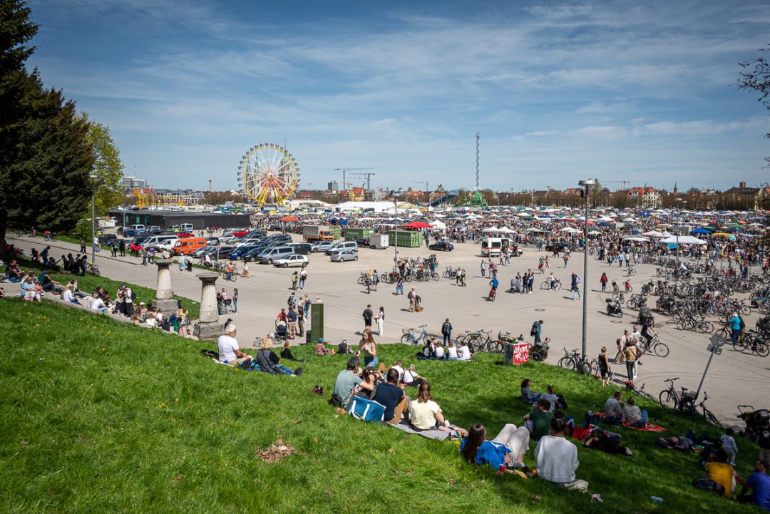 Riesenflohmarkt auf der Theresienwiese