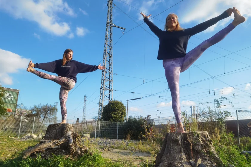 Yoga Nebenan - Yoga an ungewöhnlichen Orten machen mit Anna und Pauline 