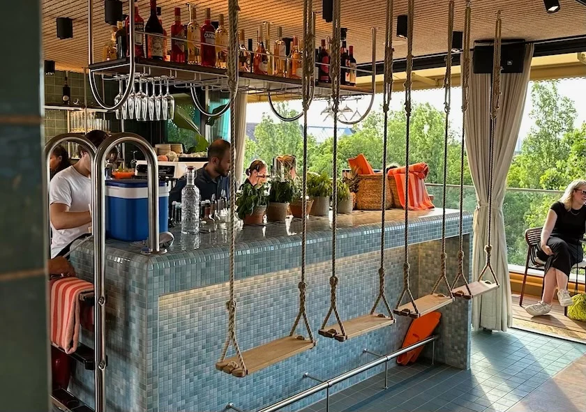 freischwimmer bar
