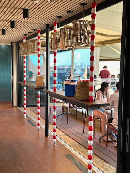 Freischwimmer Bar im Cocoon Hotel
